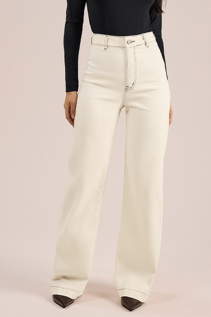 Calça marine em white denim laço