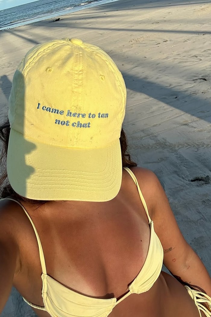 boné amarelo i came here to tan mundo lolita