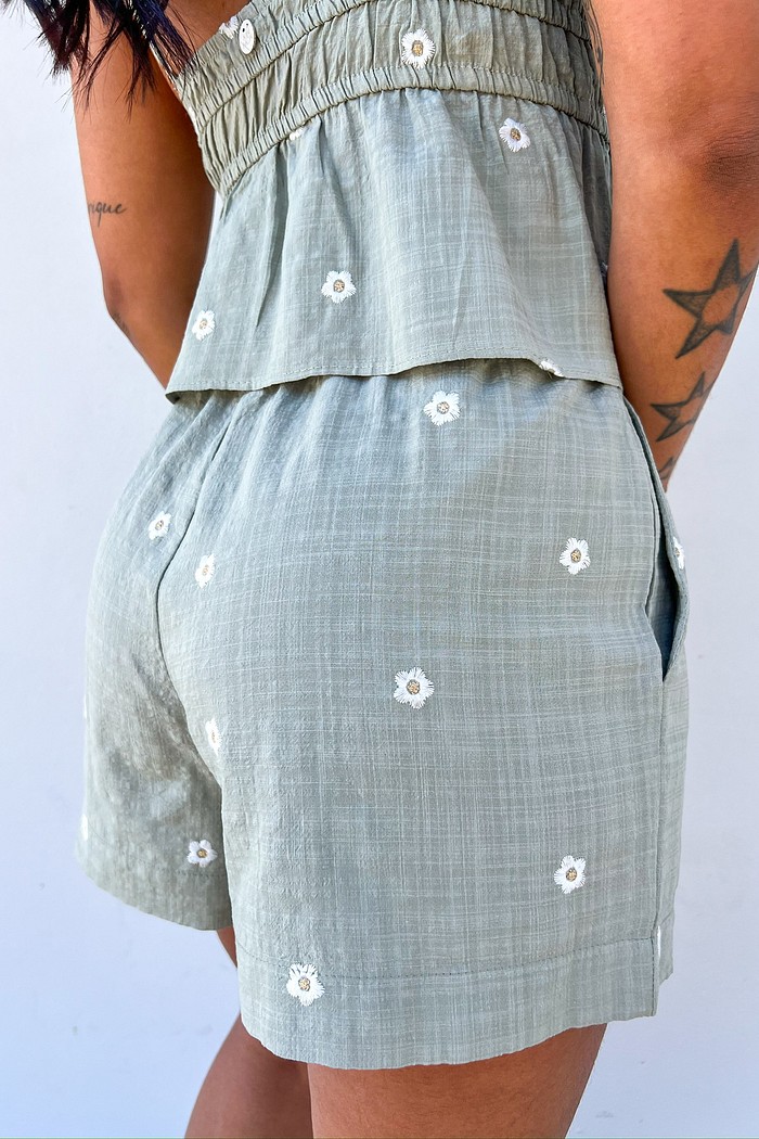 Shorts Feminino Bordado Jardim Verde Pistache - MiniMoni