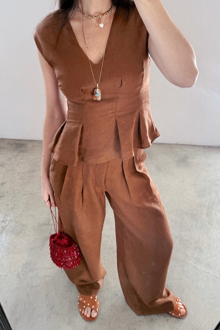 Calça de Alfaiataria Linho Charlotte Marrom – MiniMoni