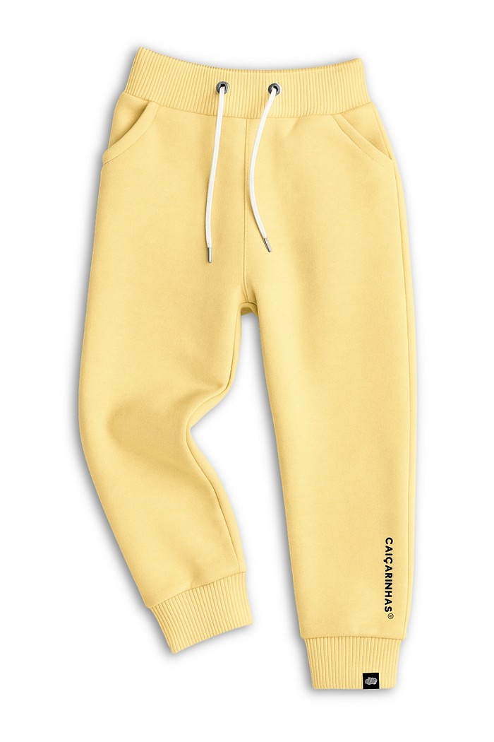 Calça Infantil Jogger Amarelo Caiçarinhas com Ajuste na Cintura e Moletom Flanelado