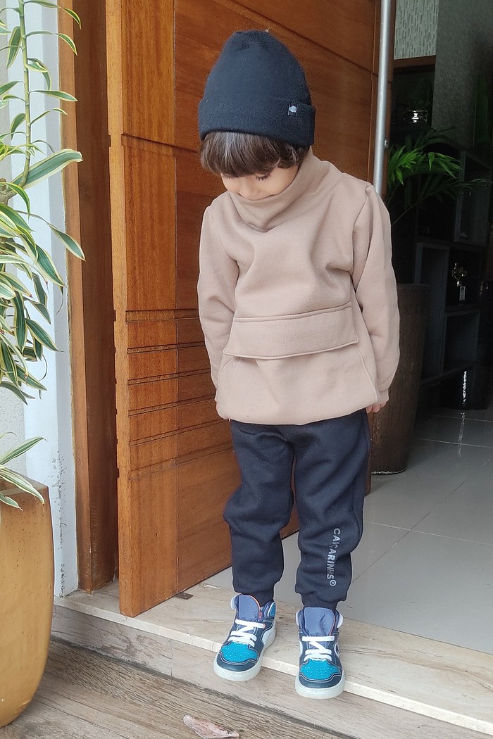 Kit Moletom casaco + calça + touca Camelo e preto