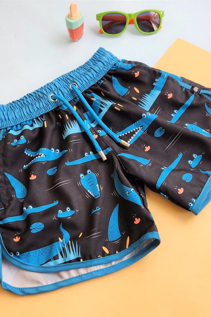 Short Infantil Tactel curto de banho com ajuste na cintura e Proteção UV 50+ Preto Jacaré
