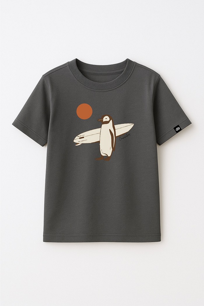 Camiseta Infantil Manga Curta Cinza Pinguim Surf