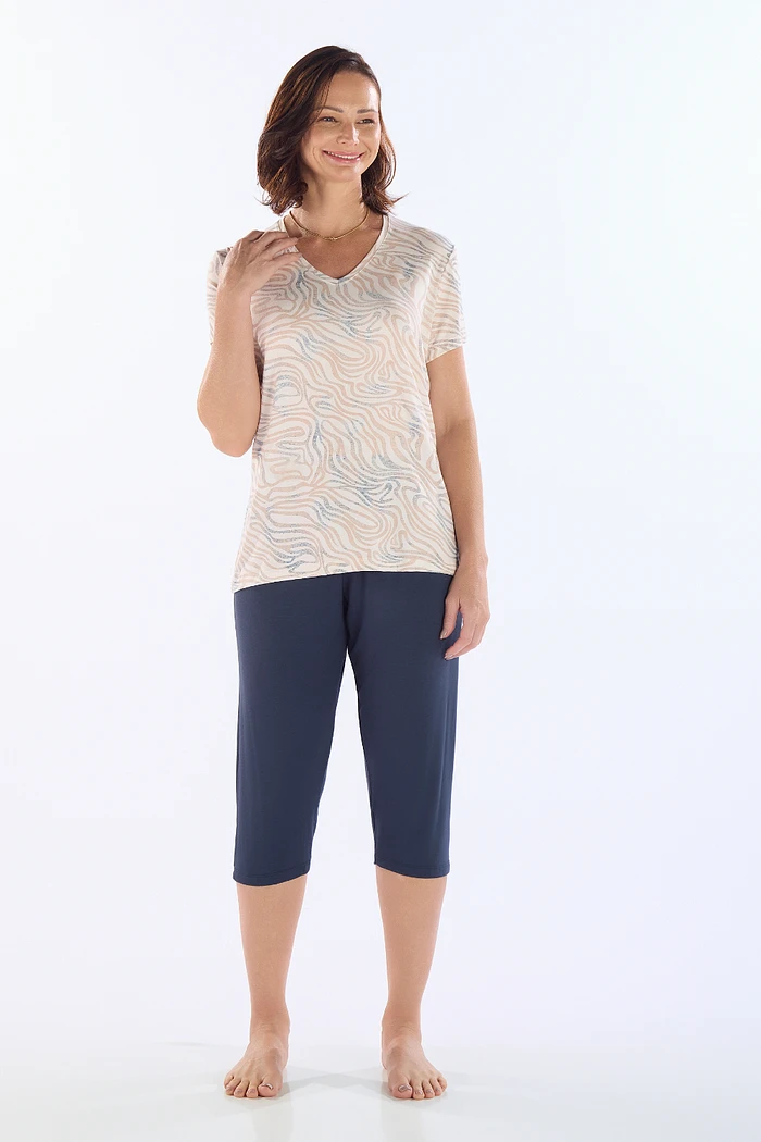 PIJAMA MEIA MANGA EM VISCOLYCRA ROTATIVA COM CAPRI EM VISCOLYCRA FEMININO 