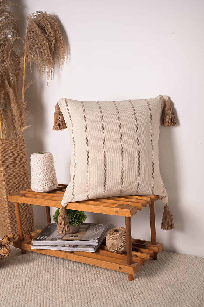 Capa de Almofada Adele Bege com Pompom