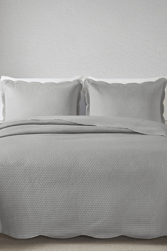 Kit 2 Porta Travesseiros Matelasse 150 Fios Microfibra 70x50cm com Aba Americana Dots - Cinza