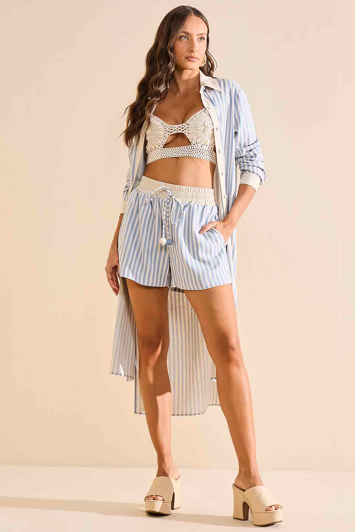 SHORTS LISTRADO COM LINHO