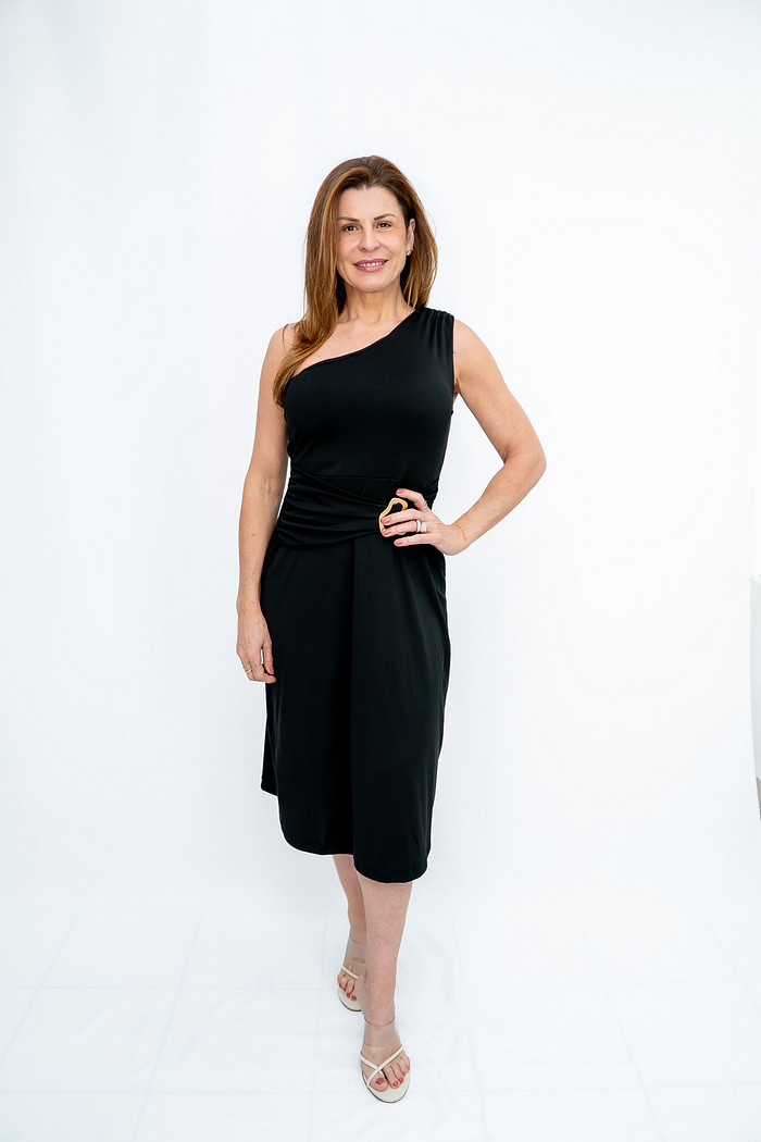 Vestido Midi Detalhe Passante Preto Ramo Selvagem