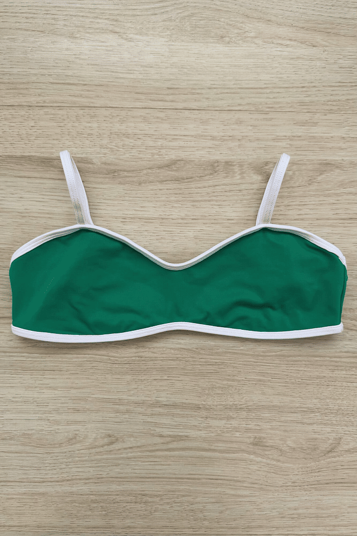 Top de biquíni Diana Brisa VIBE BIKINIS verde com viés e alças brancas, vista frontal