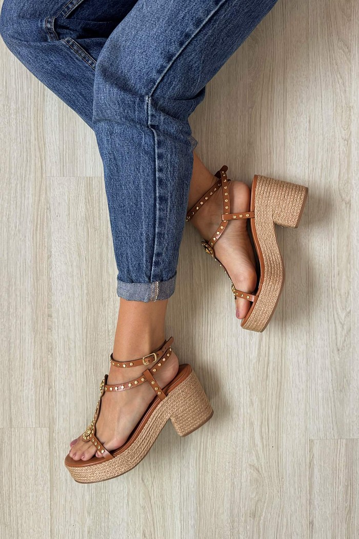 Sandália Eliane Camel