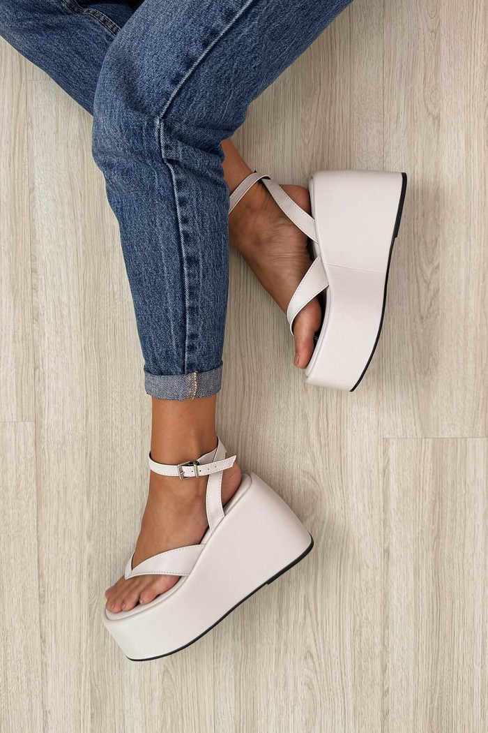 Sandália Lola Off-White