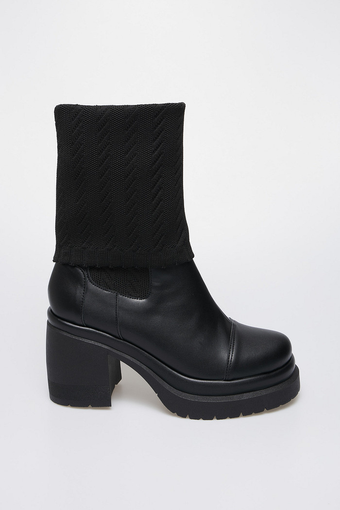 Bota Maiara Preto