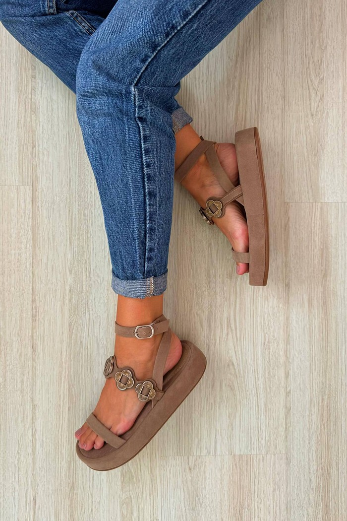 Sandália Glenda Aveia