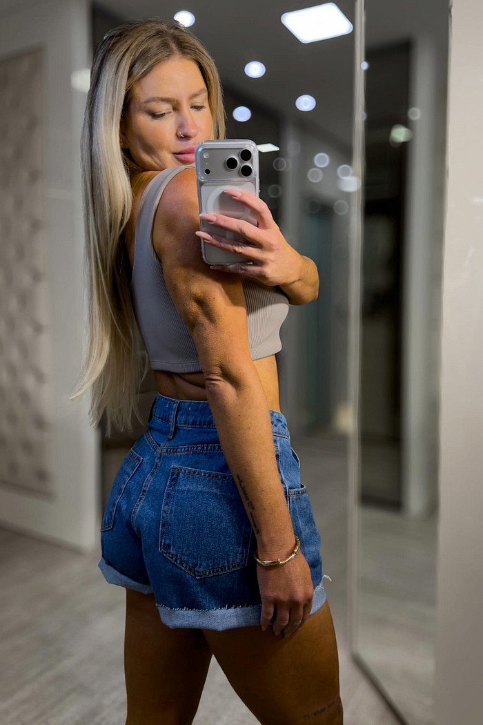 Short jeans cós transpassado com botão Mariah