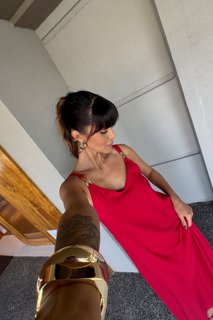 VESTIDO LONGO GLOWING COM ALÇA DE METAL VERMELHO