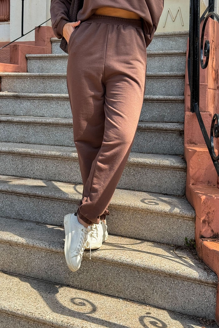CALÇA DE MOLETOM MARROM