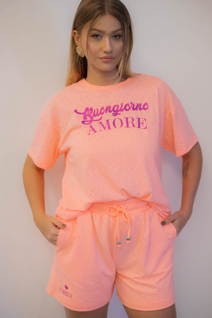 T-Shirt Oversized Feminina Meia Malha Bordada Buongiorno Vitta Laranja Neon