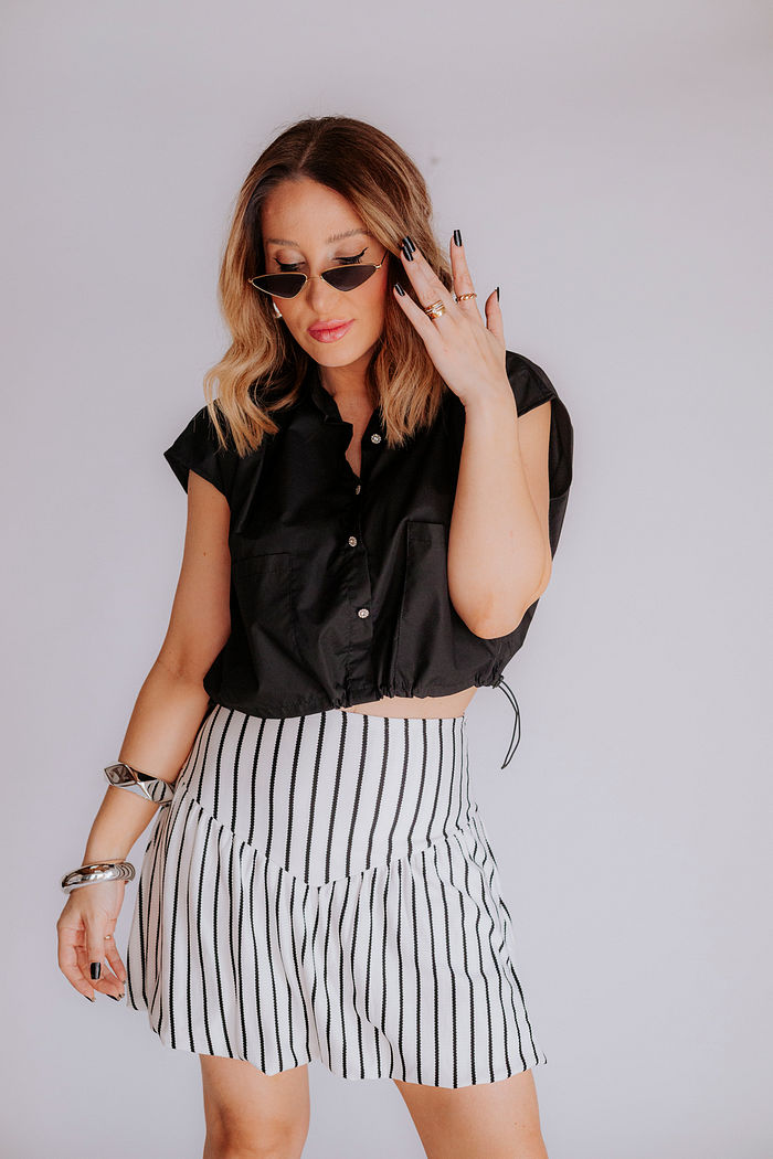 SAIA LISTRADA BALONÊ MARTA BRANCA E PRETA