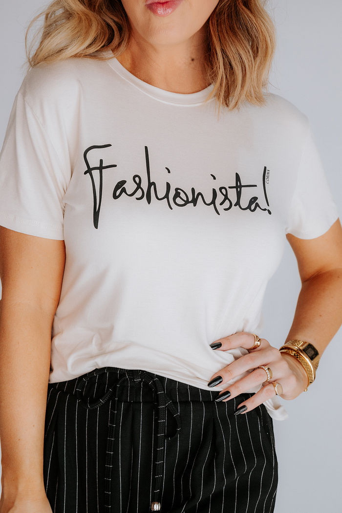 T-Shirt Estampada Feminina Viscolycra Fashionista Bege Chalk