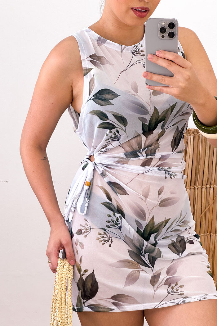 SAÍDA SOLARIUM ILUSION -  BRANCA FOLHAS VERDES