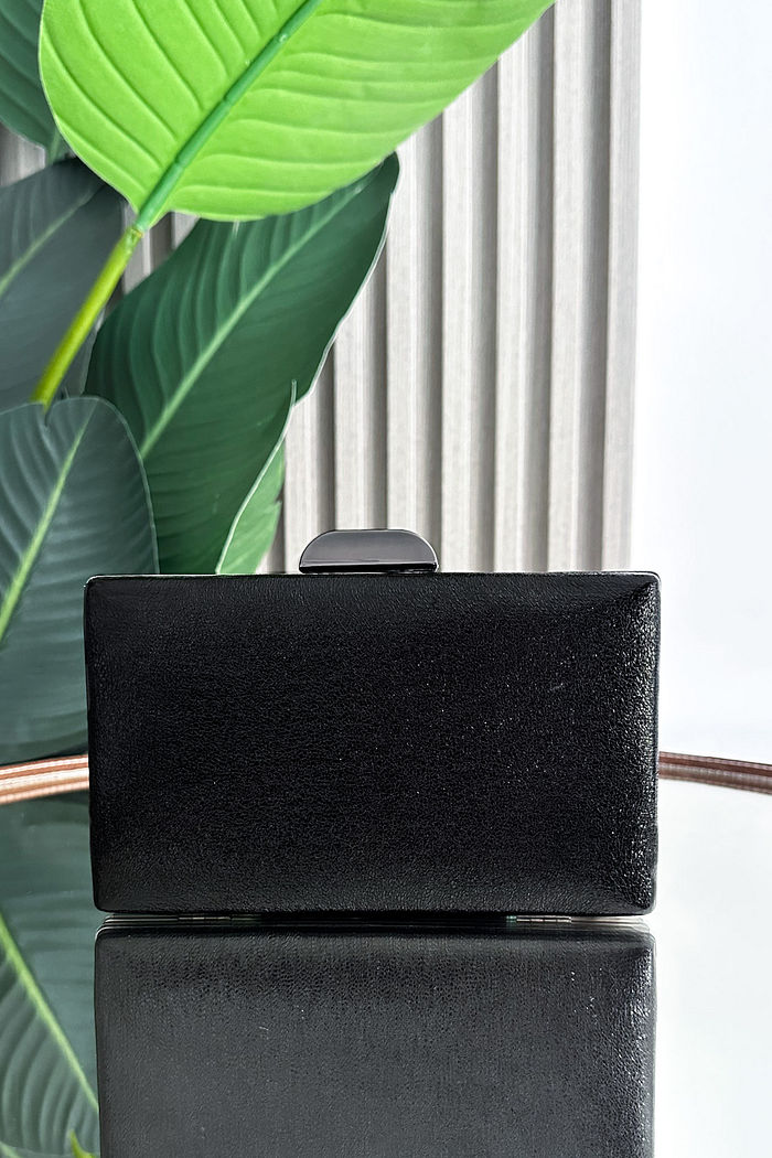BOLSA CLUTCH PRETO LIA