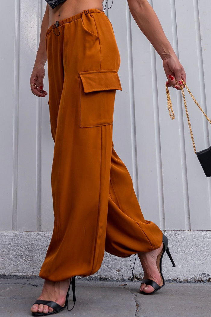 Calça Parachute Alfaiataria Caramelo