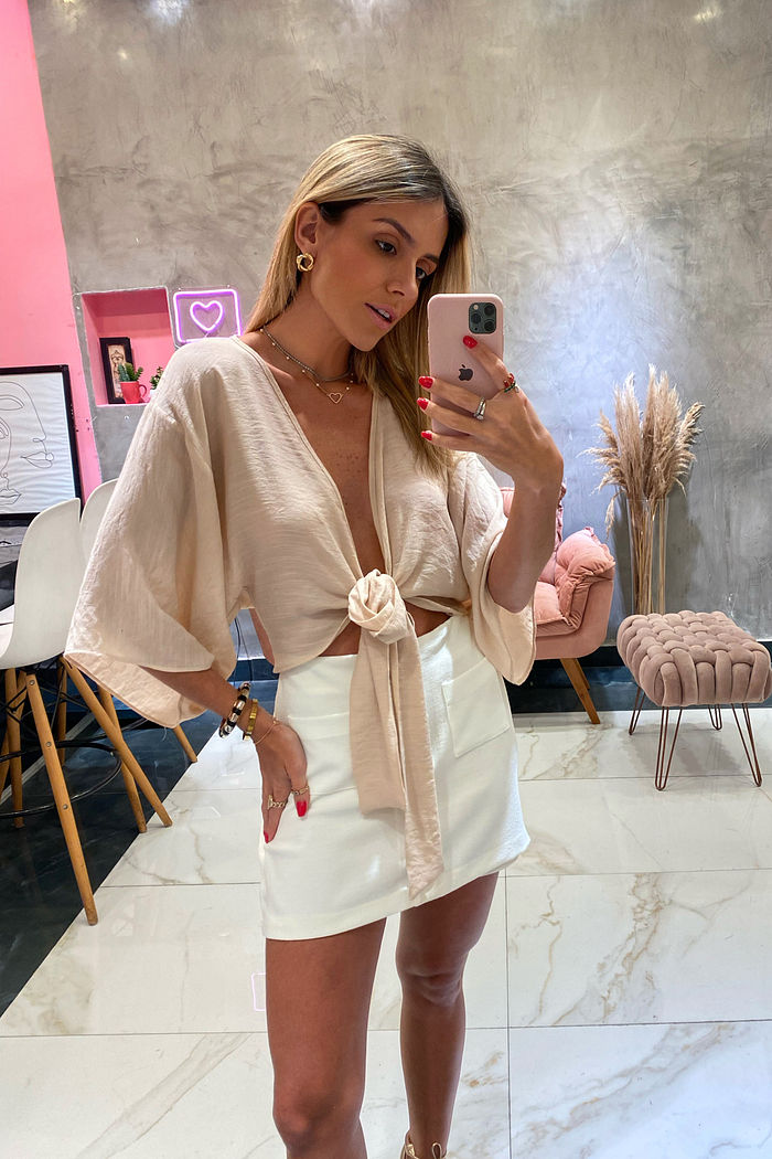 Blusa Nó Manga Japonesa Bege