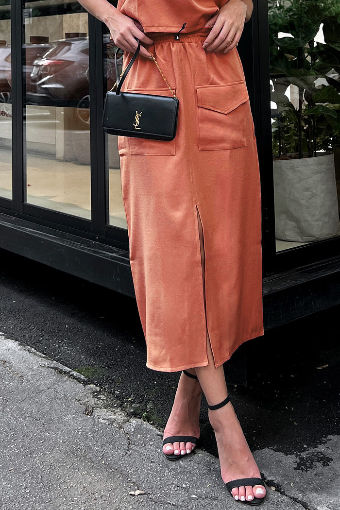 Saia Midi Bolsos Fenda Frontal Terra