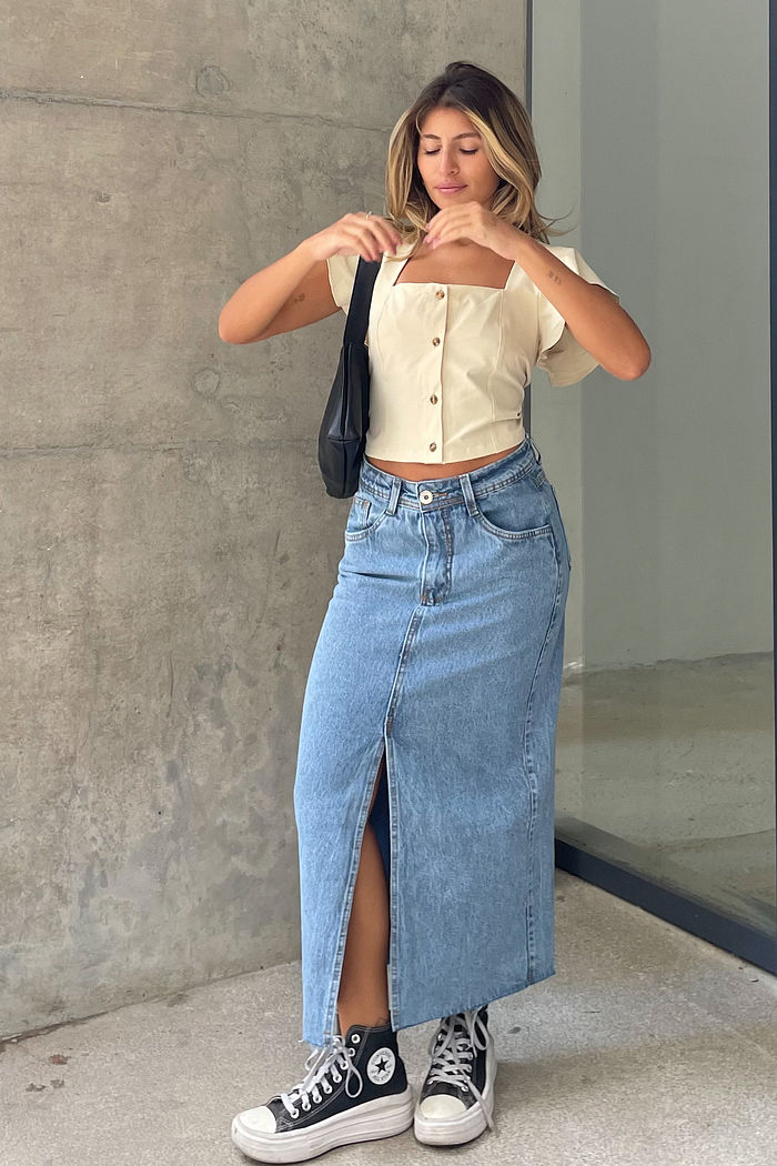 Blusa Babado Botões Princesa Bege