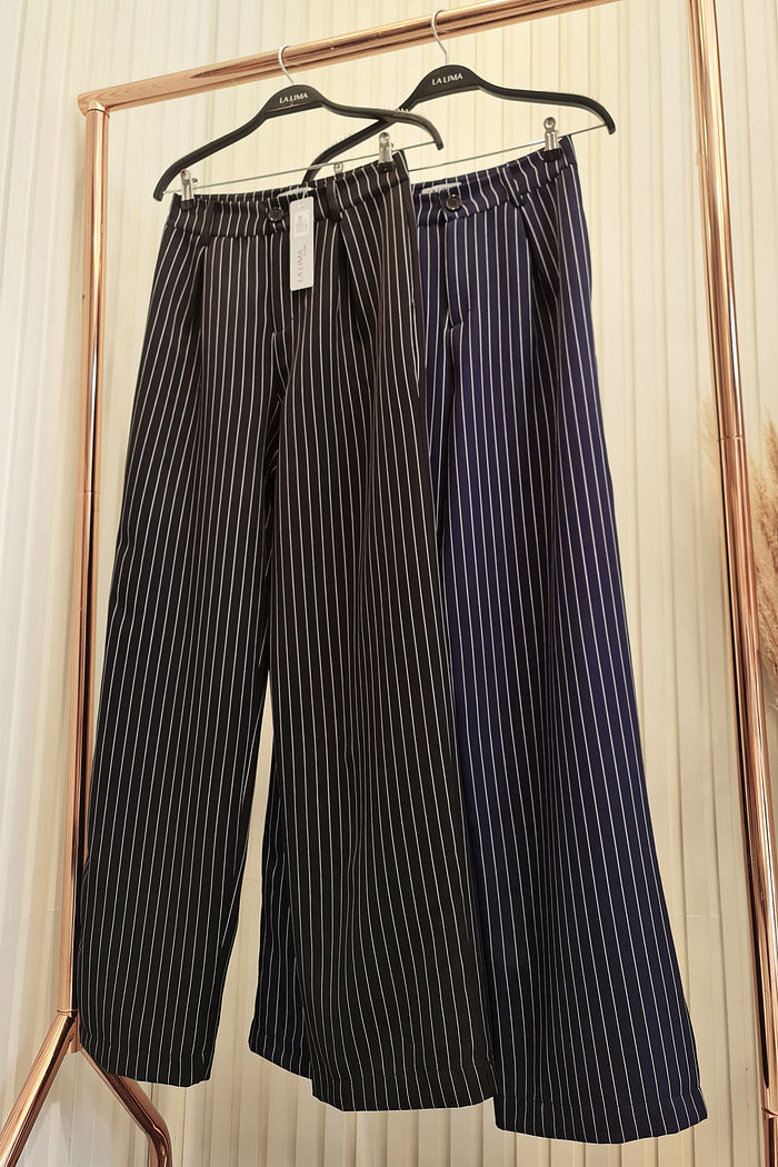 Calça Pantalona Risca de Giz Alfaiataria 2 Cores