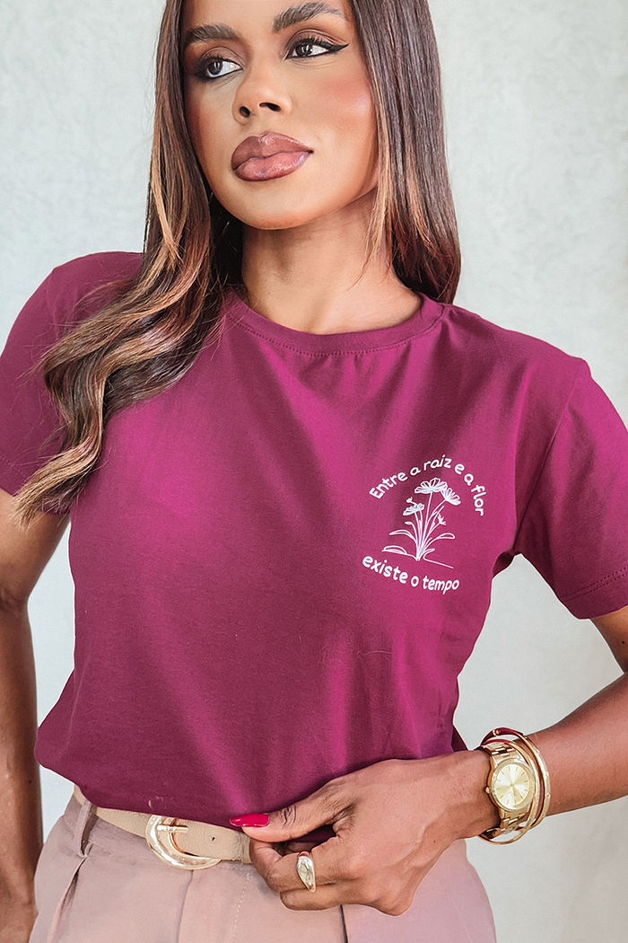 T-Shirt Entre a raiz e a flor - Açaí