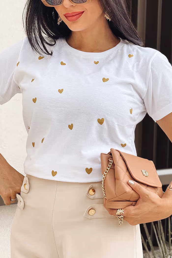 T-Shirt Corações desenhados poá - Neve