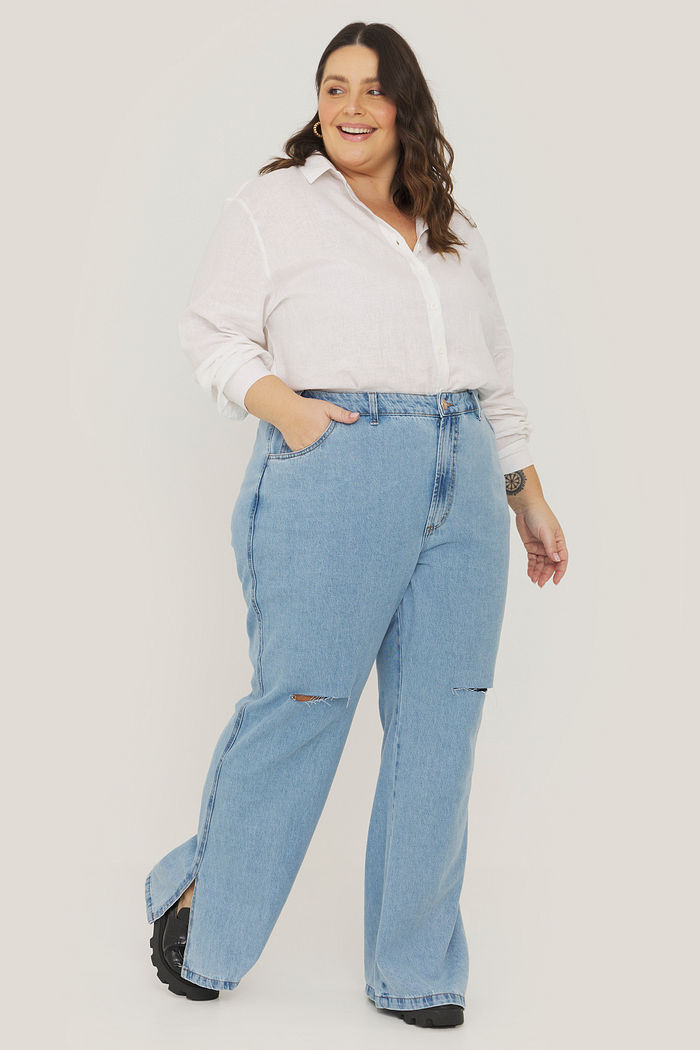 Calça Boot Cut Com Rasgo Dakota Jeans