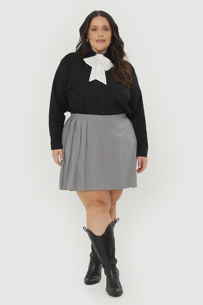 Short Saia Com Pregas Donatella Cinza