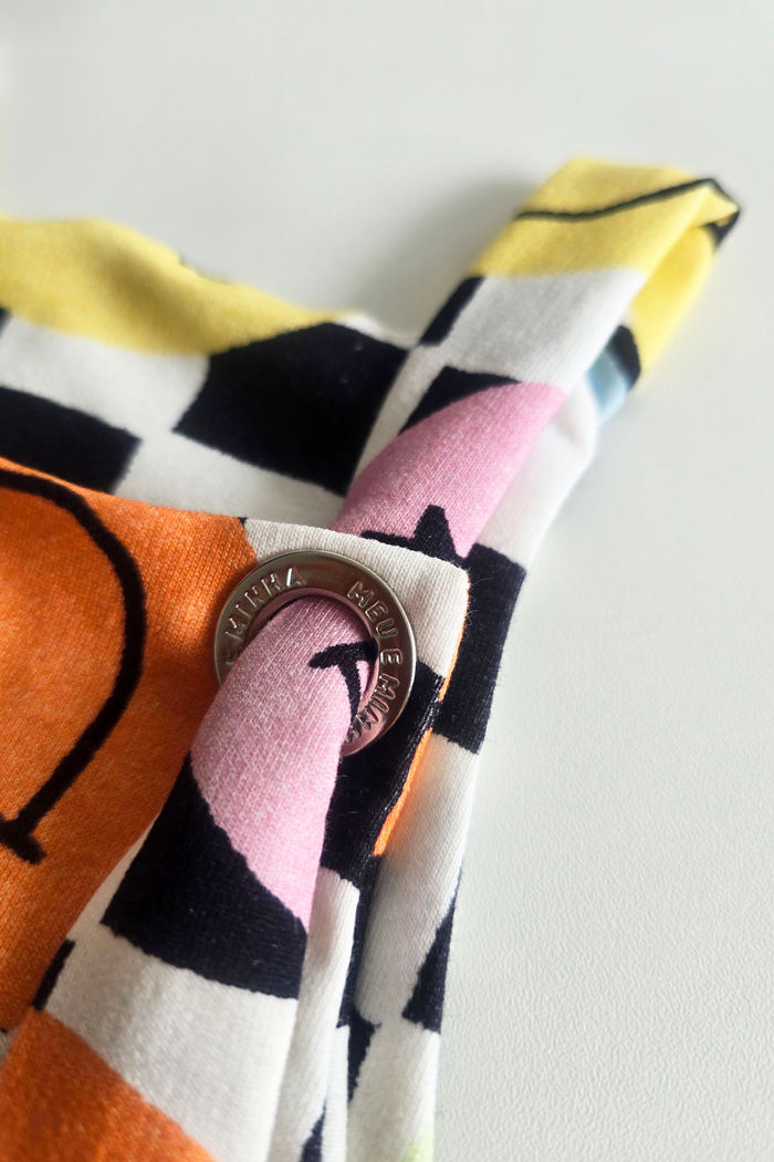 JARDINEIRA UNISSEX CURTA CARINHAS