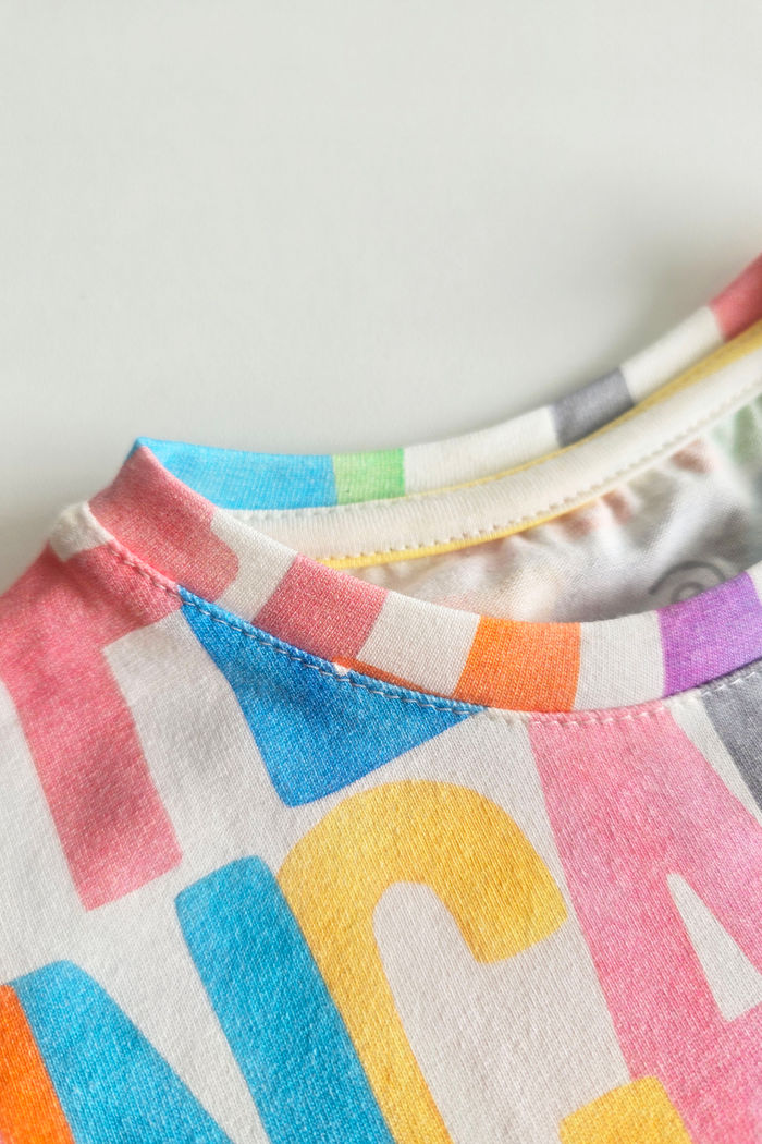 CAMISETA UNISSEX FELICIDADE