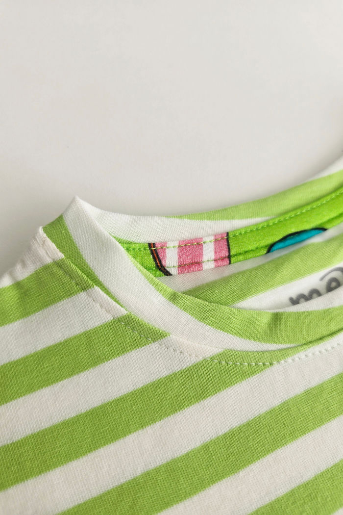 CAMISETA UNISSEX LISTRADA SEJA VOCÊ