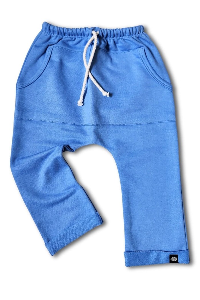 Calça Infantil Saruel Azul Provençal com ajuste na cintura, bolso frontal em moletinho