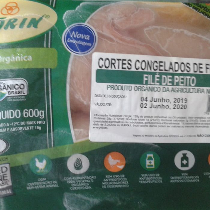 Frangos: File de Peito de Frango Congelado 600 g