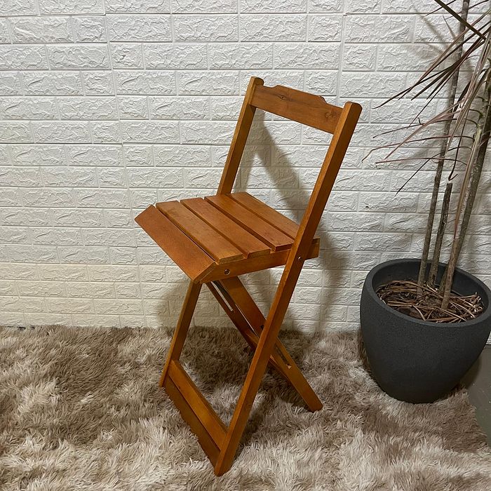 Banqueta Dobrável de Madeira Luiz