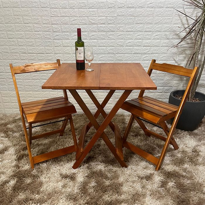 Conjunto Dobrável de Madeira Maciça Mesa 70x70 com 2 Cadeiras Luiz
