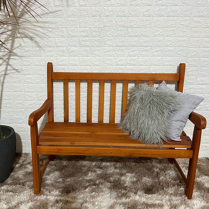 Banco de Jardim Namoradeira de Madeira 2 Lugares Com Verniz