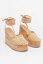 Sandália Capri Palha MIST – Plataforma Anabela em Cortiça Sandália Capri Palha – cabedal tramado em palha natural com salto plataforma